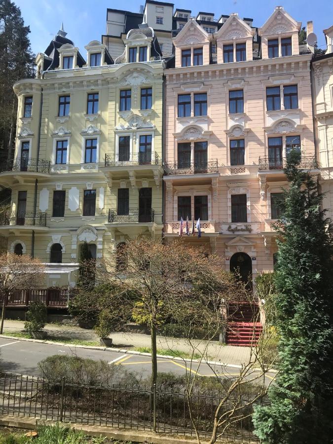 קרלובי וארי Apartment Sadova מראה חיצוני תמונה