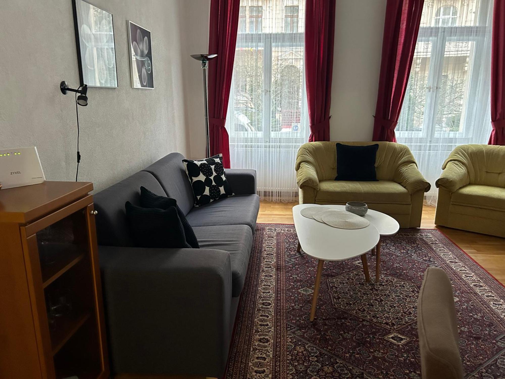 קרלובי וארי Apartment Sadova מראה חיצוני תמונה